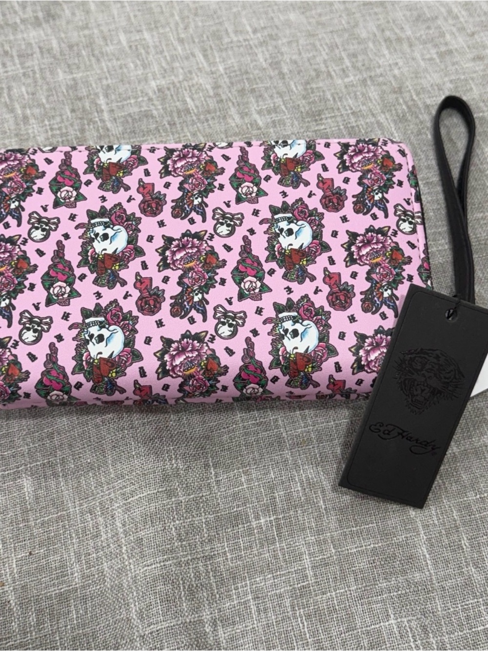 Ed Hardy Pink Wristlet Wallet with Skull & Rose Print - Picture 2 of 6